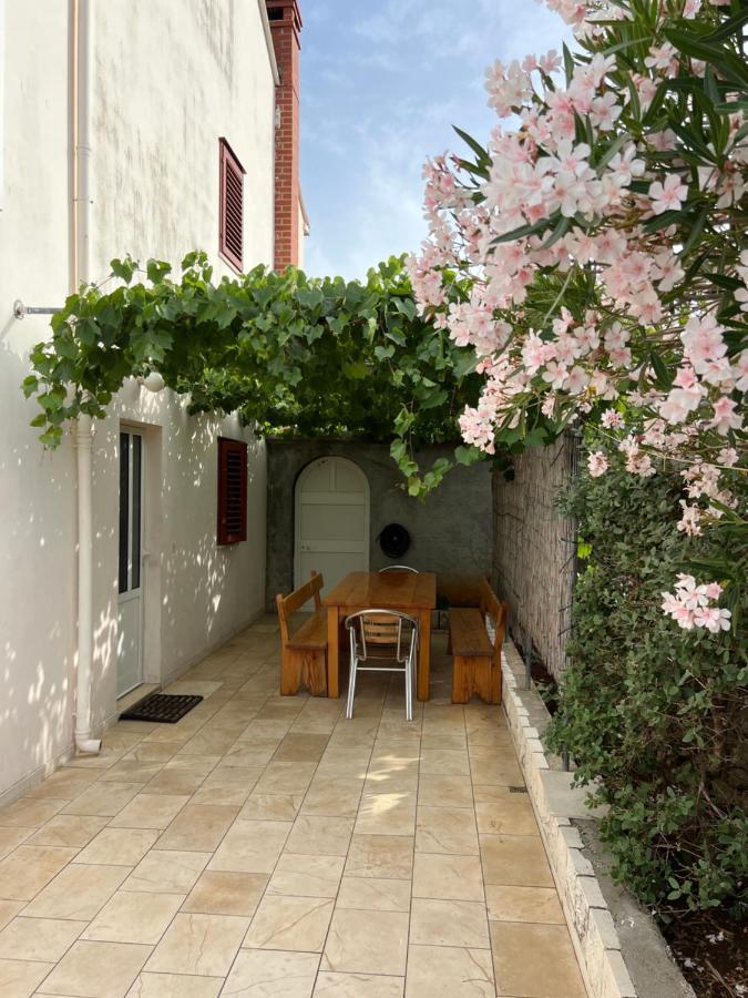 Apartmani Tonko Racisce Exterior photo